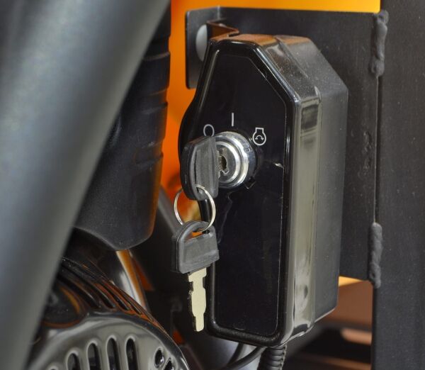 Premium High Pressure Washer GP1000, Briggs&Stratton, 6.5 HP, 3200 PSI/ 220 bar, 1000L Tank - Image 8