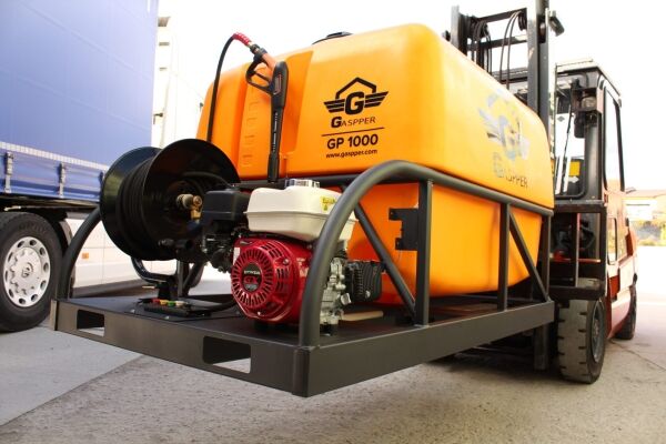 Premium High Pressure Washer GP1000, Honda, 6.5 HP, 3200 PSI/ 220 bar, 1000L Tank - Image 5